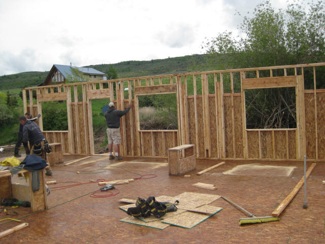Framing An Exterior Wall - How To Frame A Tall Exterior Wall