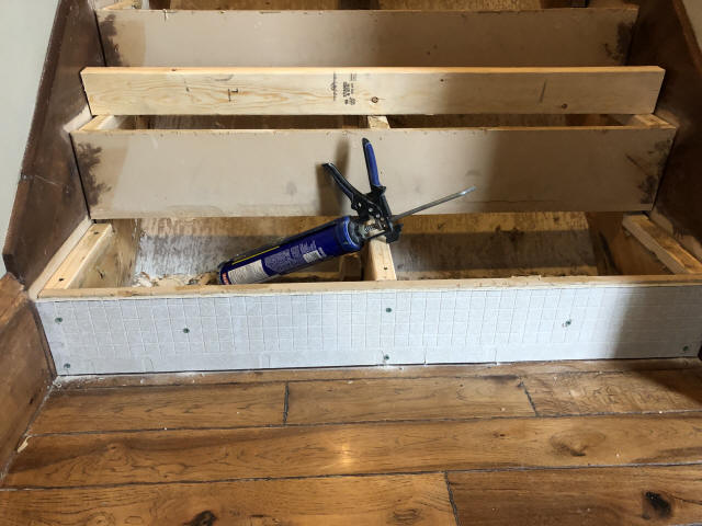 backerboard-screw-to-riser